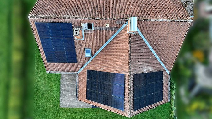 Photovoltaikanlage auf einem Einfamilienhausdach in Taunusstein-Wingsbach