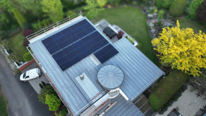 Schieferdach mit Transparenten Modulen 