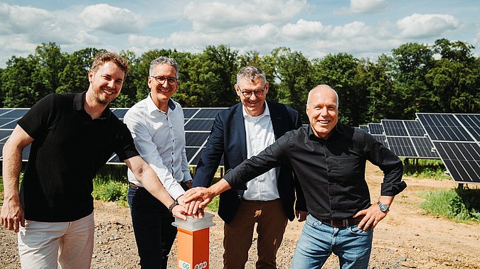 Projekt-Team eröffnet Solarpark Görgeshausen