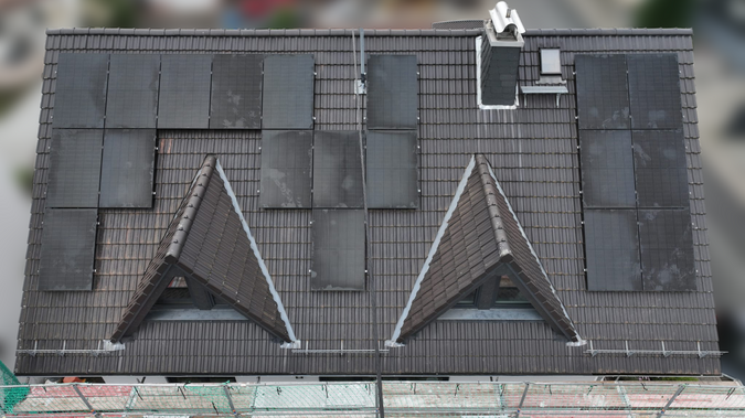 Pfannenziegeldach mit Modulen 