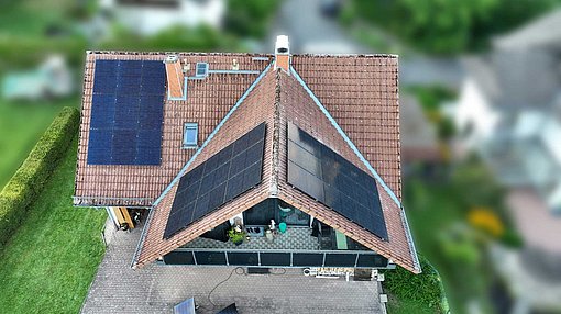 Photovoltaikanlage auf einem Einfamilienhausdach in Taunusstein-Wingsbach