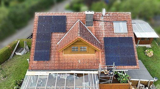 Photovoltaikanlage auf einem Einfamilienhausdach in Kelkheim-Eppenheim