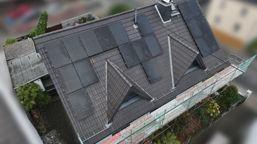 Pfannenziegeldach mit Modulen