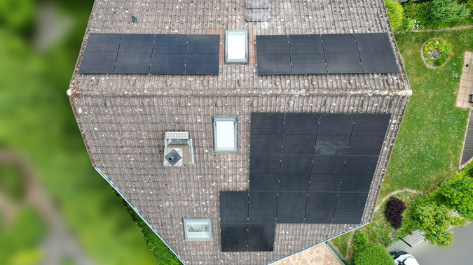 Pfannendach mit Black Modulen 