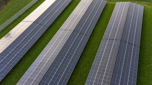 Solarmodule auf Freifläche in Dornburg