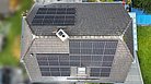 Photovoltaikanlage auf einem Einfamilienhausdach in Berzahn
