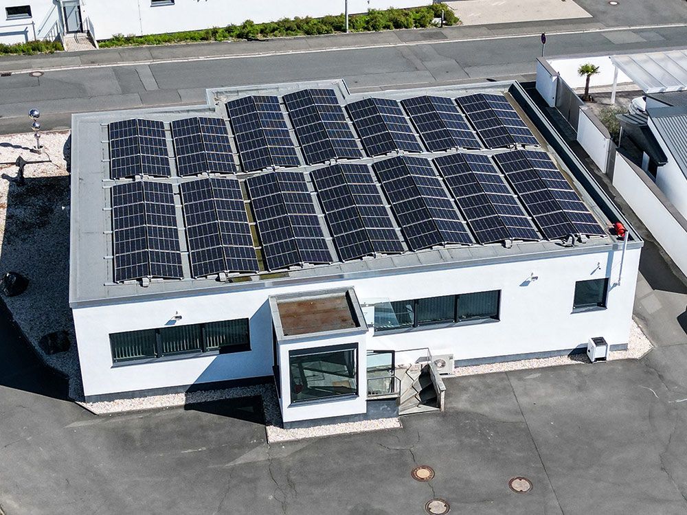 Photovoltaikanlage für die Ernst Bochem GmbH & Co. KG zur Stromkostenreduzierung